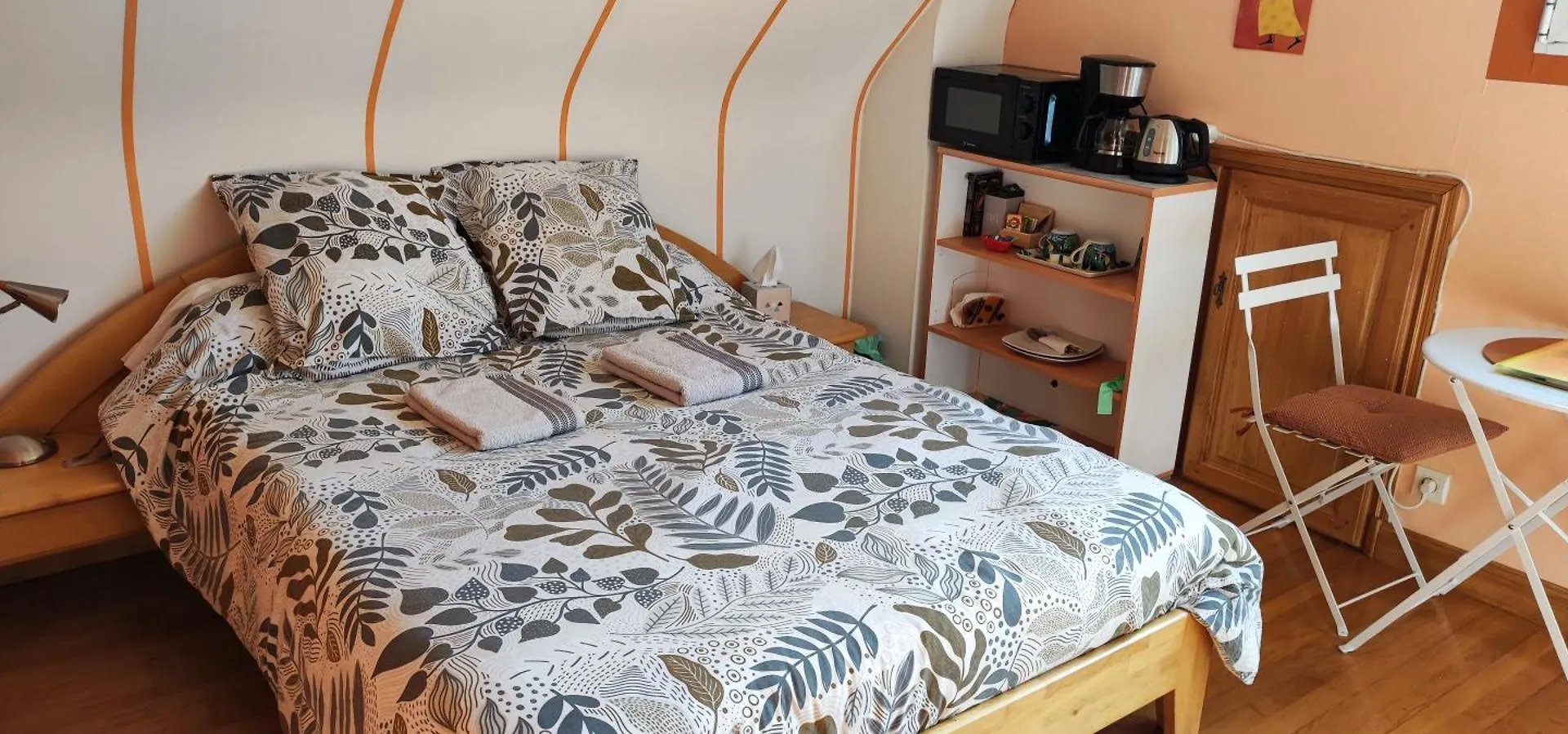 Quarto em Acomodações Particulares Belle Chambre Sdb Privee Avec Balcon Lannion